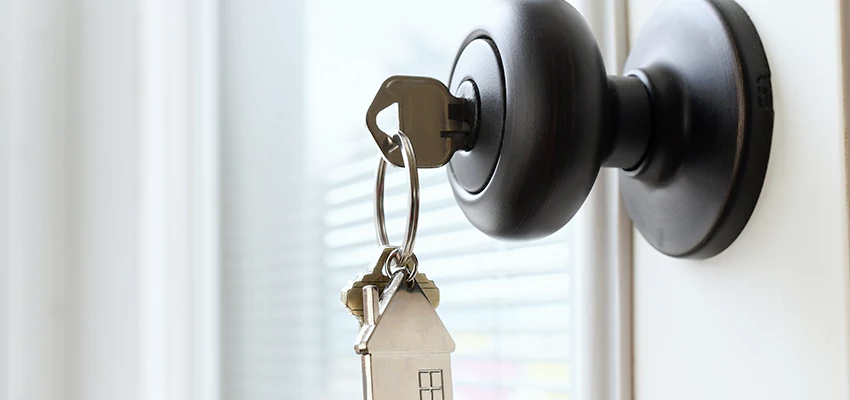 Bifold Door Knob Replacement in Vista, California